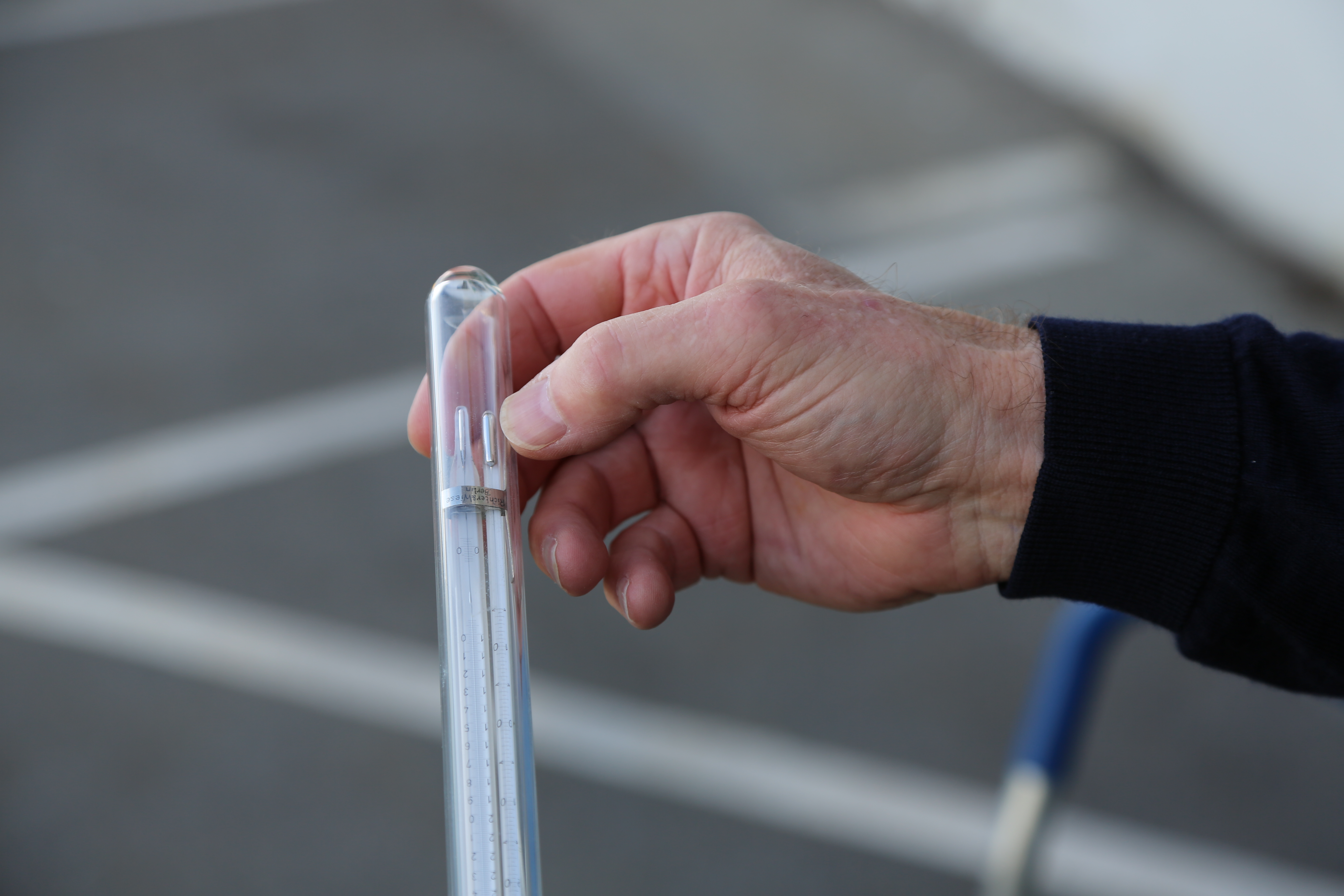 Nærbilde av detalj av et vendetermometer