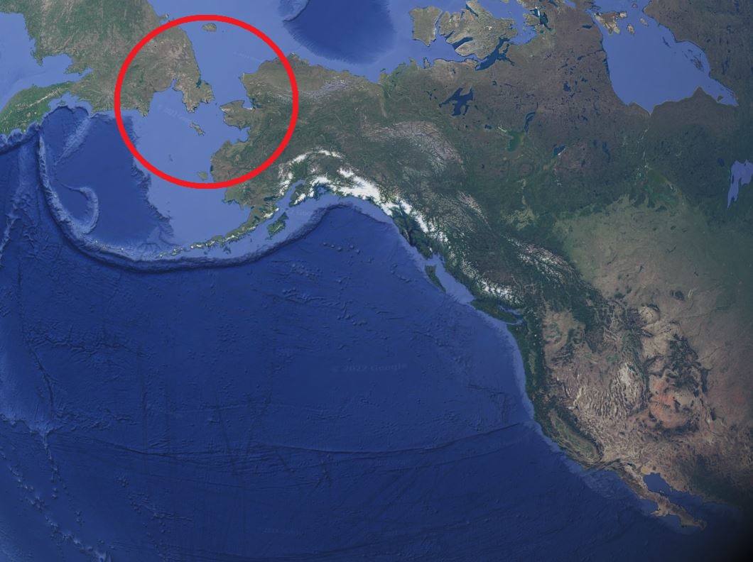 Kart over nordlige Stillehavet og vestkysten på Nord-Amerika med rød strekt rundt Beringstredet mellom Alaska og Russland.