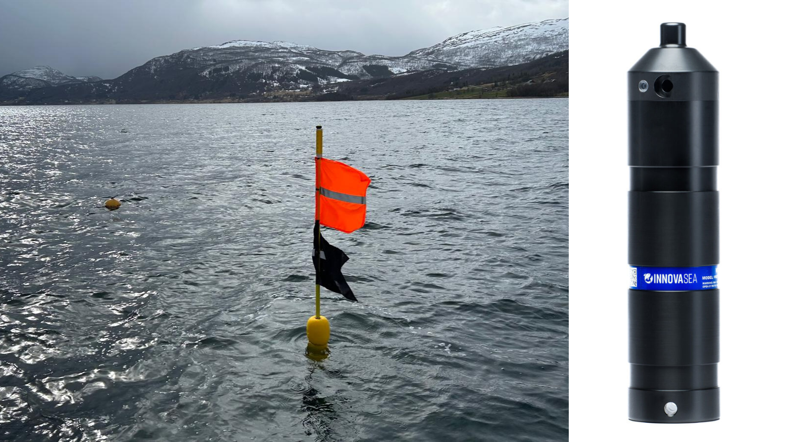 Lyttebøye i vannet, et oransje flagg og en gul kule vises over vann. Bildet viser også hvordan lyttebøya ser ut over vann, en sort søyle med tupp og blått band på midten.