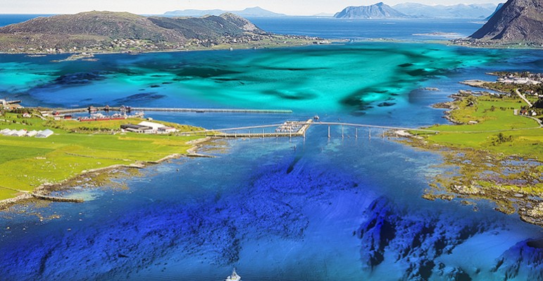 Landskapsbilde som viser hvordan terrenget ser ut både over og under vannflaten.