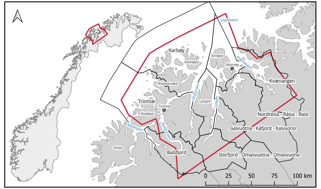 Kartutstnitt med skala 0 til 100 km, rød ramme rundt PO11, og kommunene delt med svarte linjer. Kart over Norge til venstre, med utsnittet vist i rødt. 