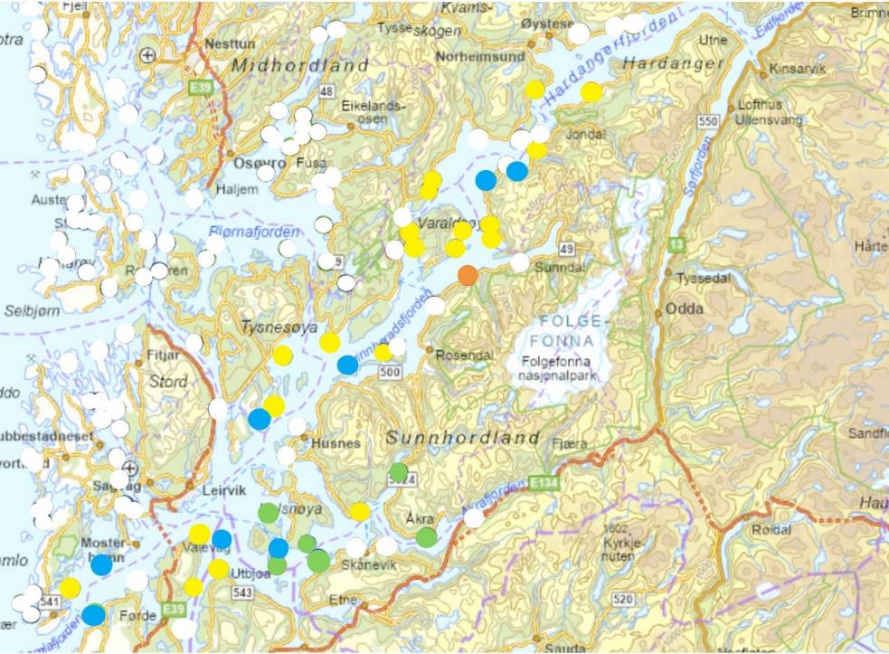 Kartutsnitt over Hardangerfjorden, fargede sirkler angir resultatene.