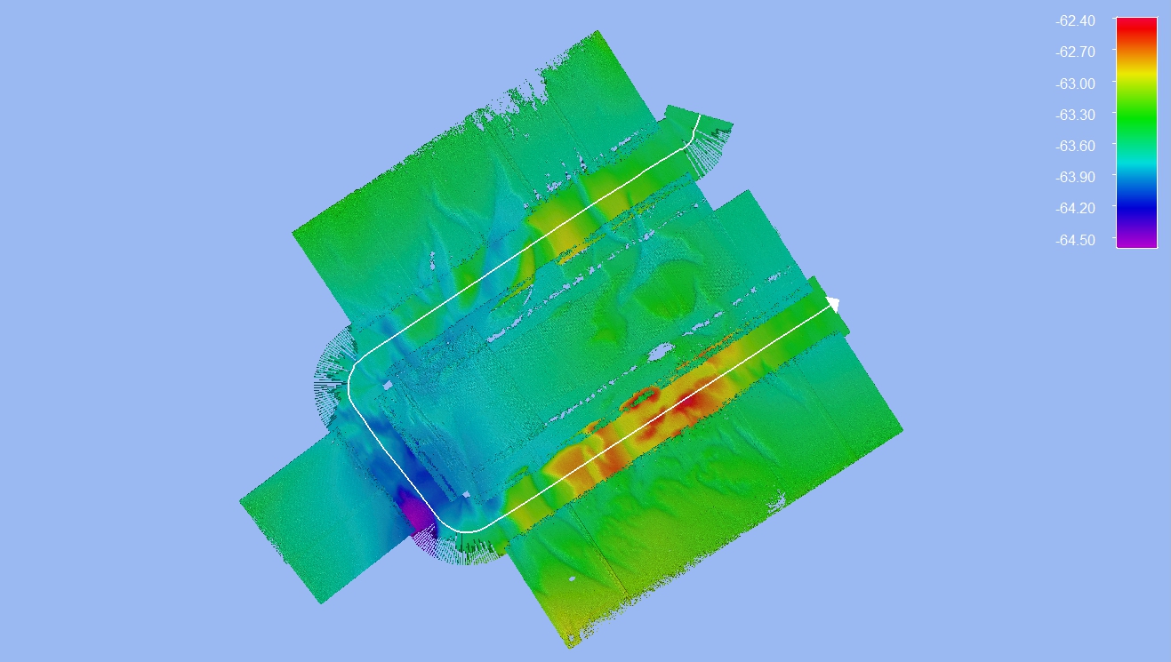 Mission_59_20240314_1: Batymetri fra EM 2040 (2 Hz interpolert) + HiSAS 2040 på siste stasjon P26. Litt avvik mellom EM 2040 og HiSAS 2040 dybder – men HiSAS viser 110 meter ut til hver side. Videolinje ble kjørt i midten.