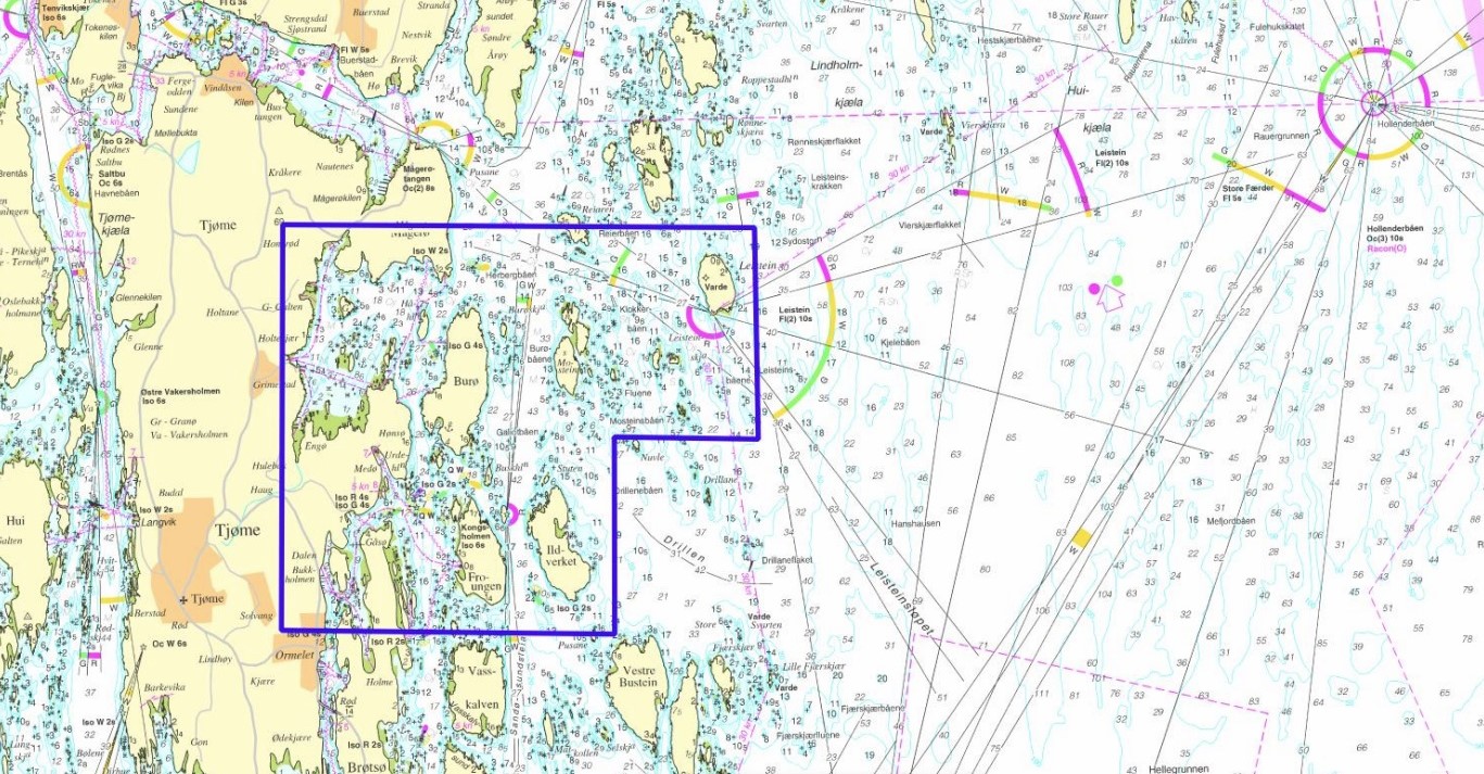 Figuren viser del av et sjøkart over Tjøme og øyene utenfor. En blå ramme viser området som skal kartlegges med fly