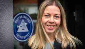 Anne Hege portrett utenfor høyblokken